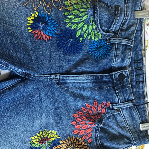 Embroidered jeans - Picture 6 of 8